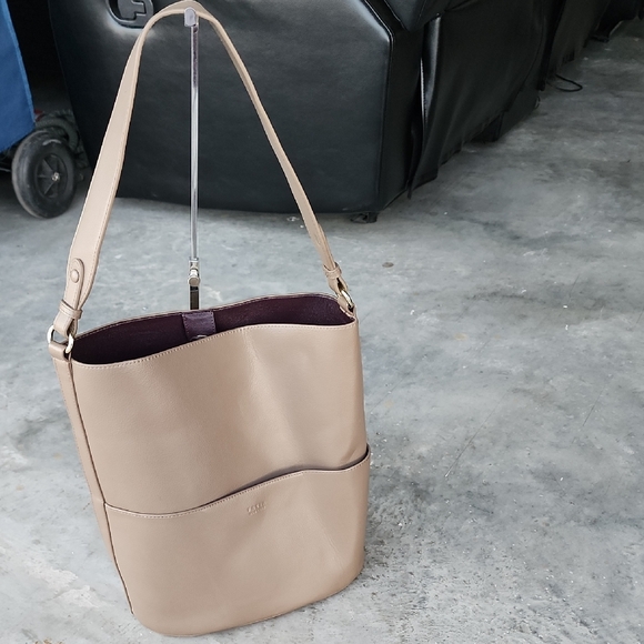 Freja New York Tall Tote Taupe Bucket Shoulder Bag